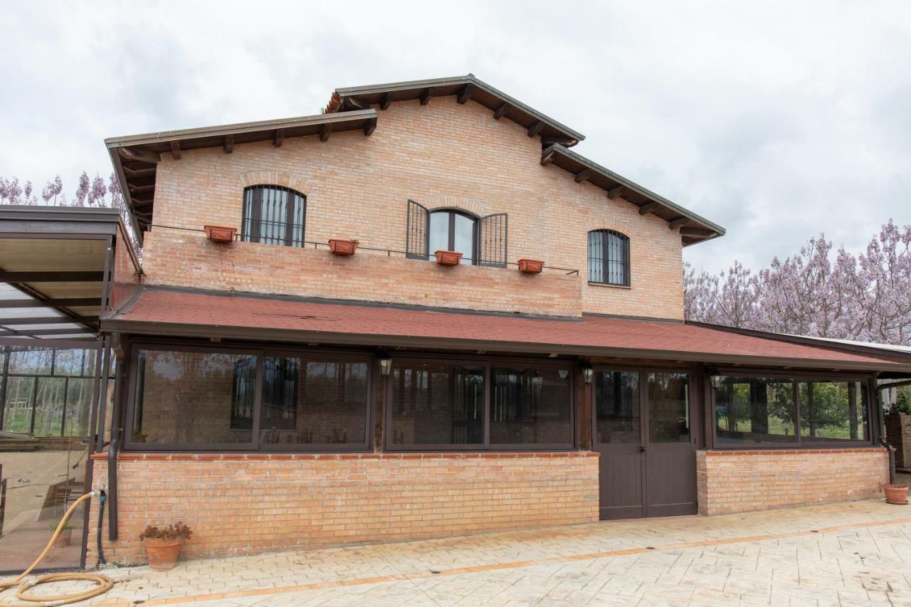 Fattoria Il Laghetto Bed & Breakfast ลาเมเซ แตร์เม ภายนอก รูปภาพ